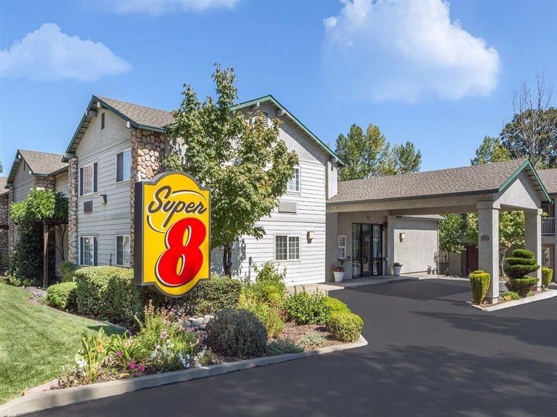 Creekside Inn & Suites Willits Ngoại thất bức ảnh