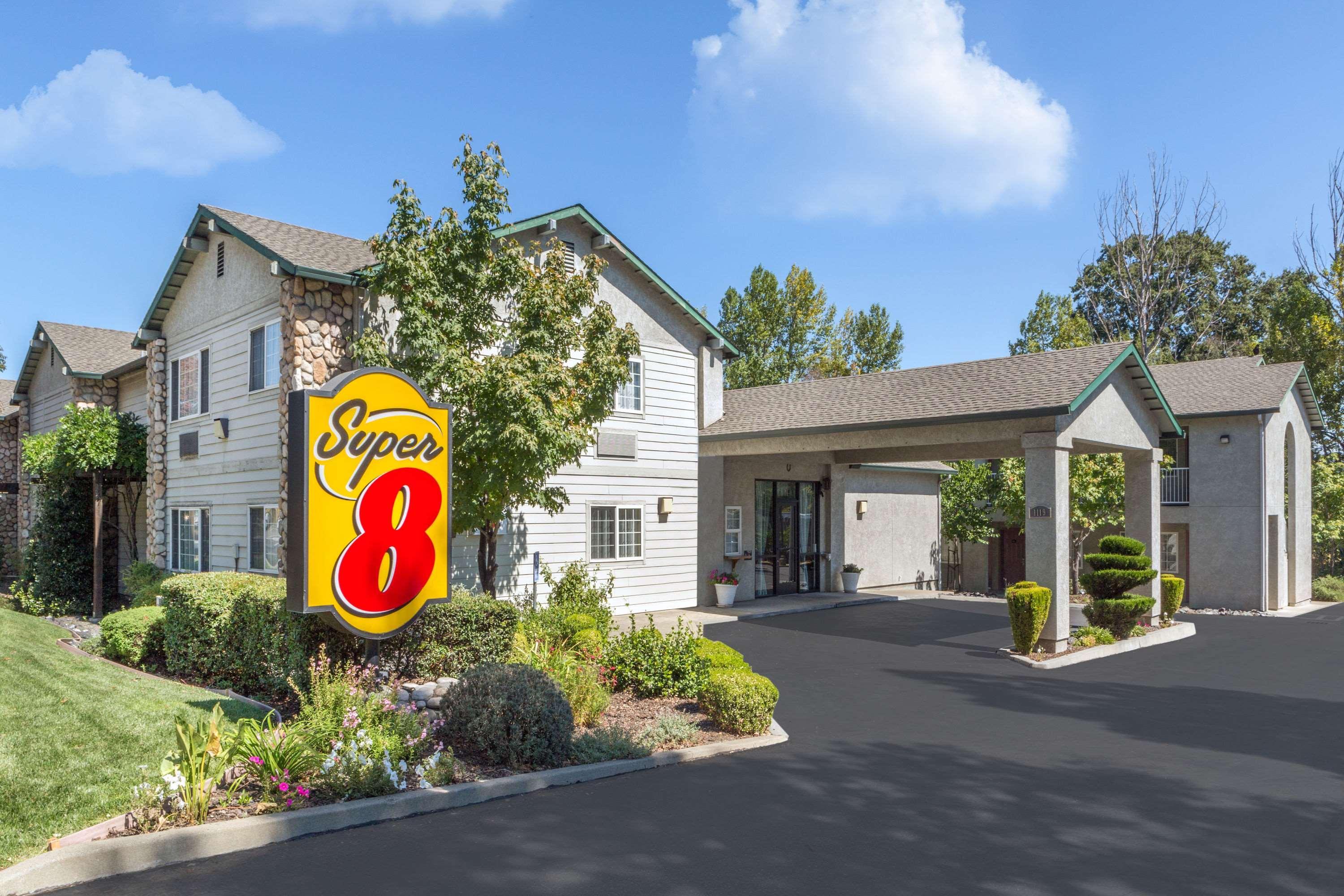 Creekside Inn & Suites Willits Ngoại thất bức ảnh