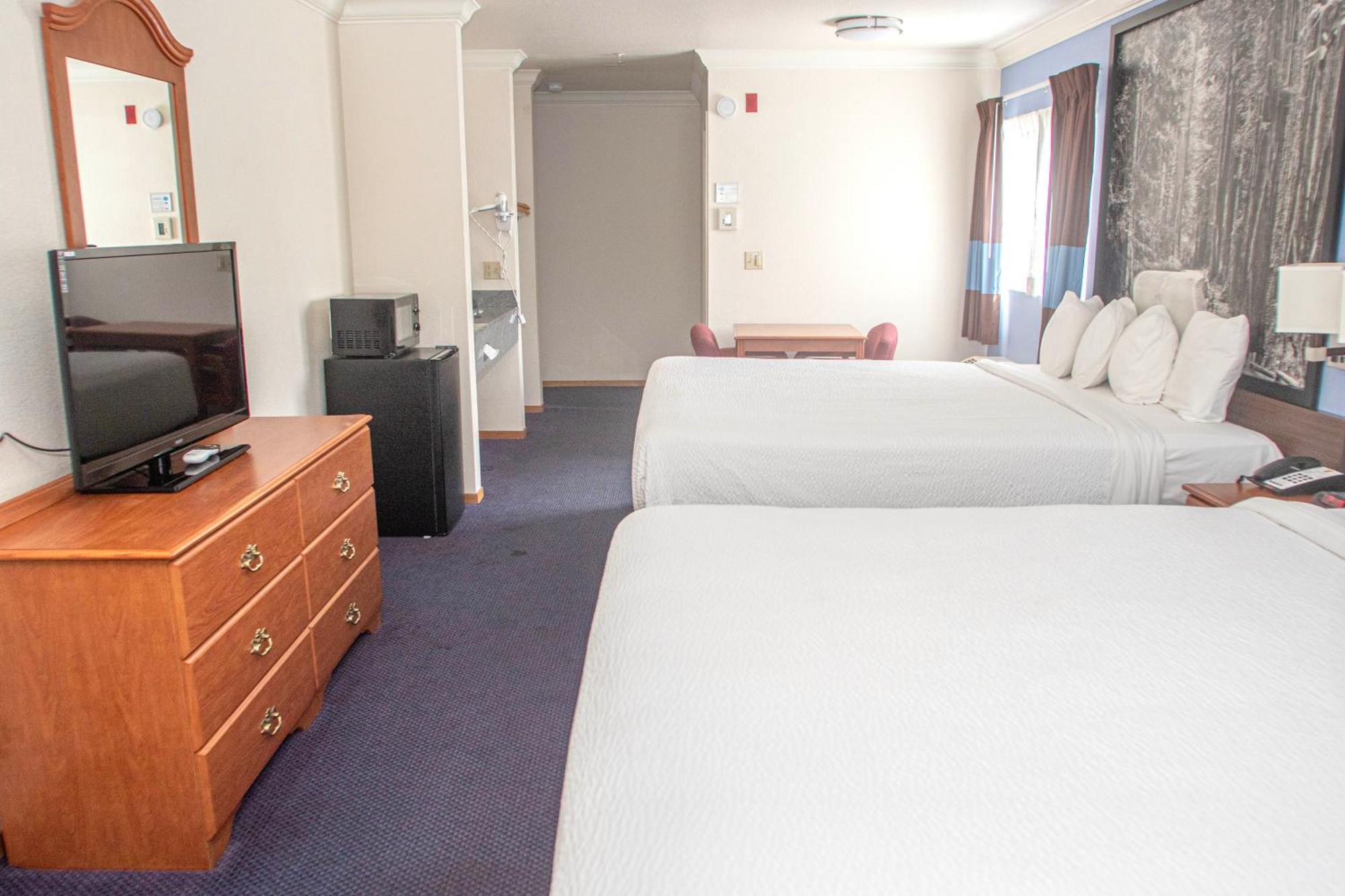 Creekside Inn & Suites Willits Ngoại thất bức ảnh
