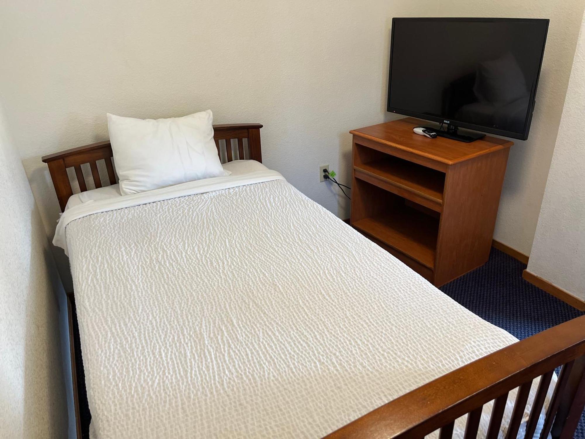 Creekside Inn & Suites Willits Ngoại thất bức ảnh