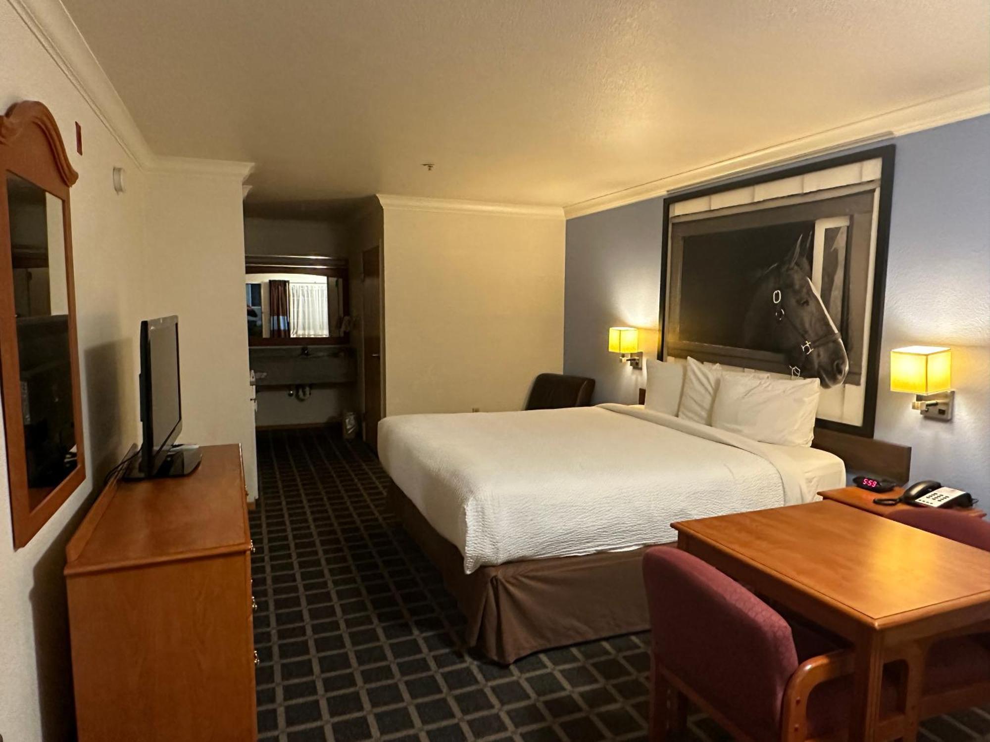 Creekside Inn & Suites Willits Ngoại thất bức ảnh