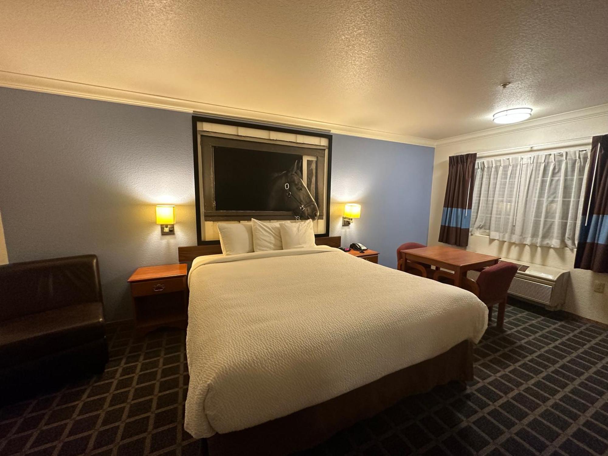 Creekside Inn & Suites Willits Ngoại thất bức ảnh