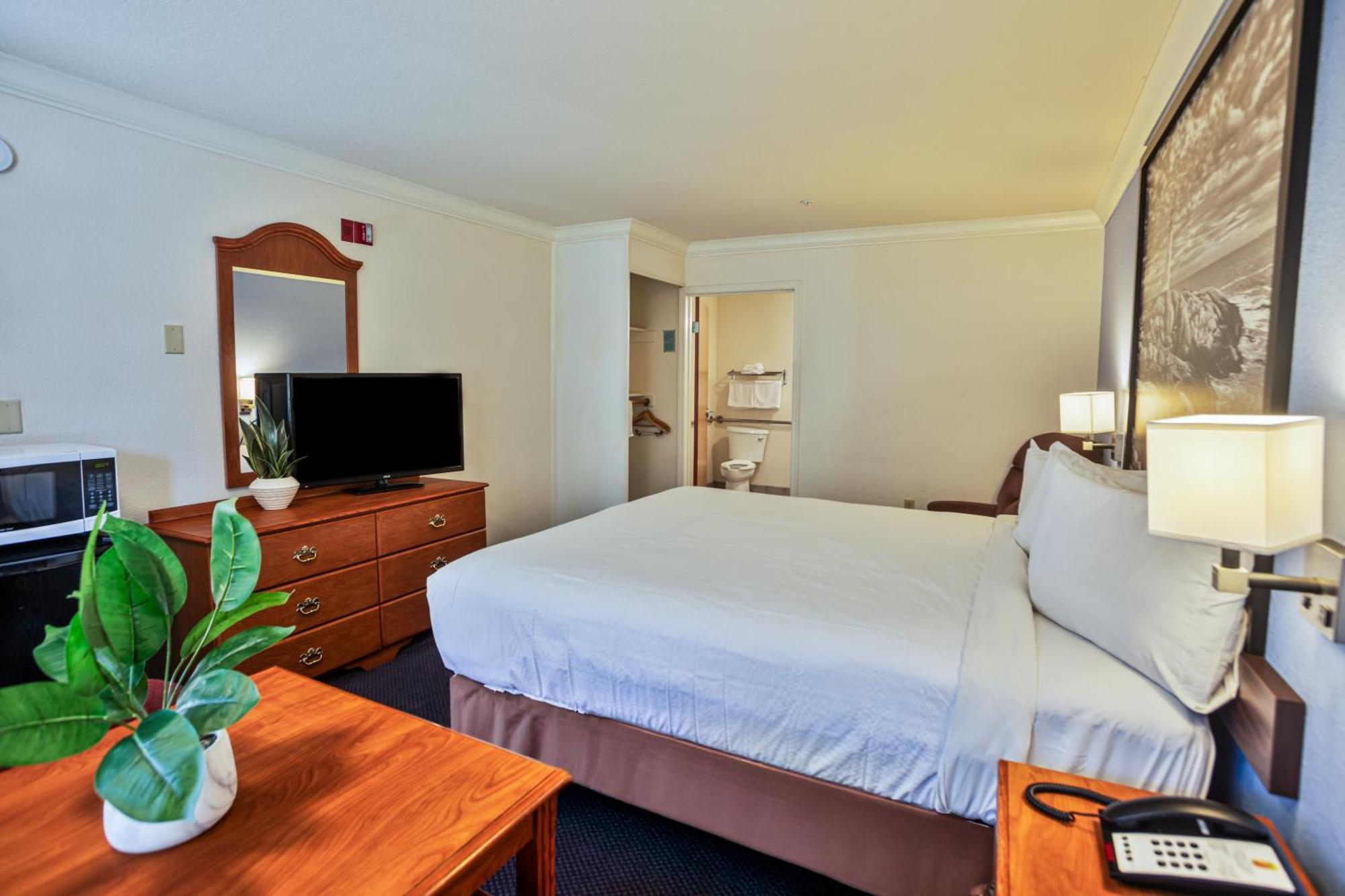 Creekside Inn & Suites Willits Ngoại thất bức ảnh