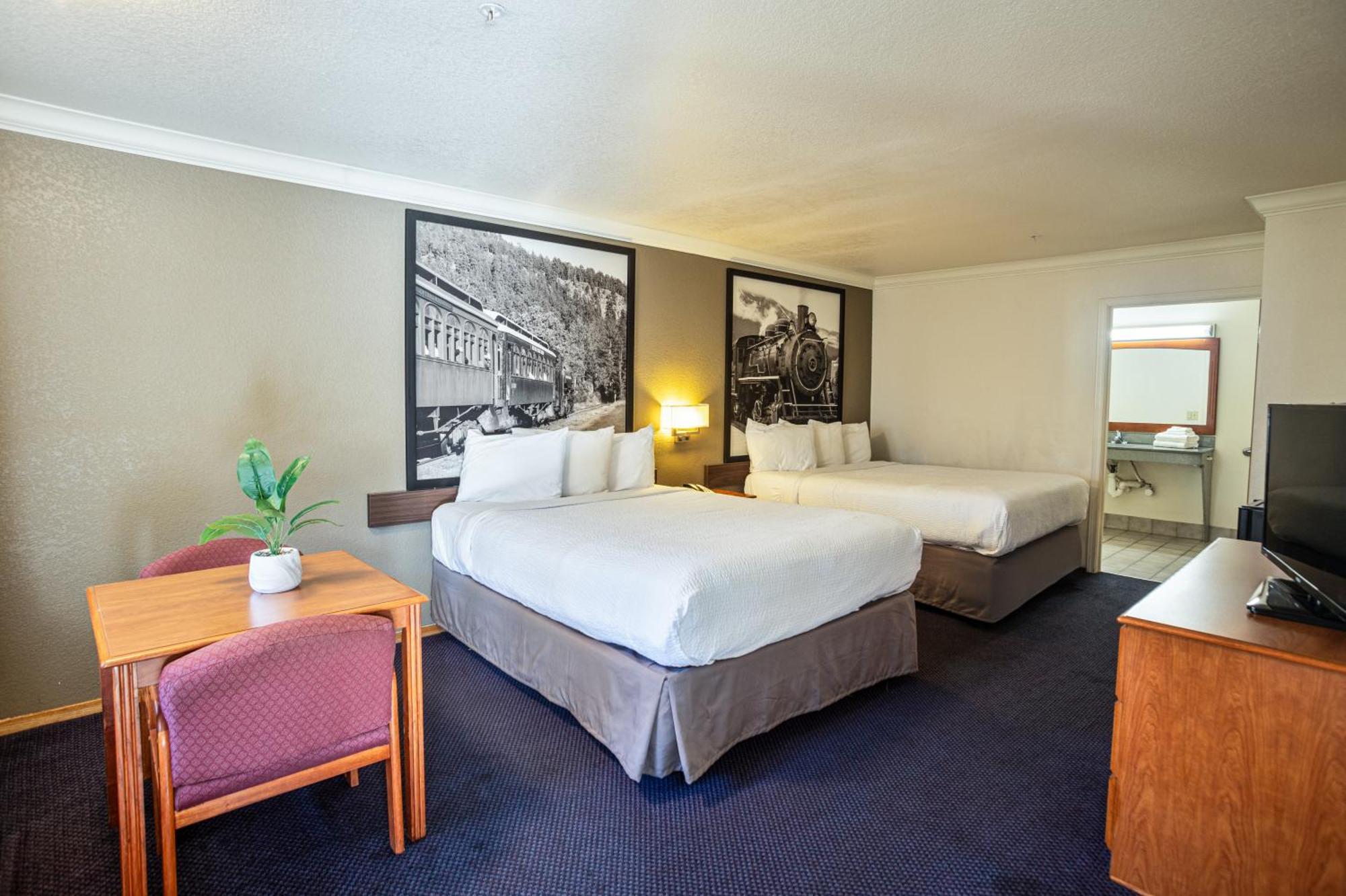 Creekside Inn & Suites Willits Ngoại thất bức ảnh